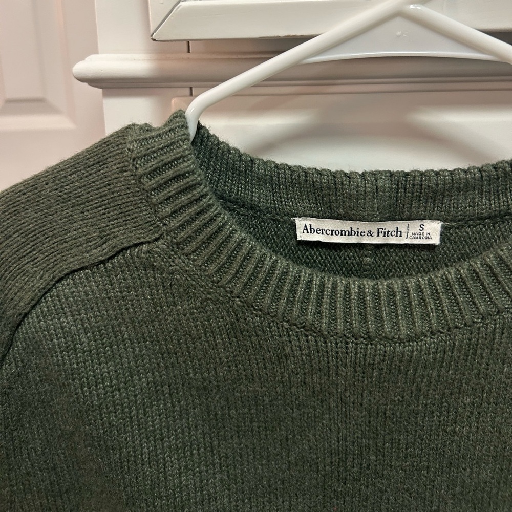 Abercrombie & Fitch Olive Knit Pullover